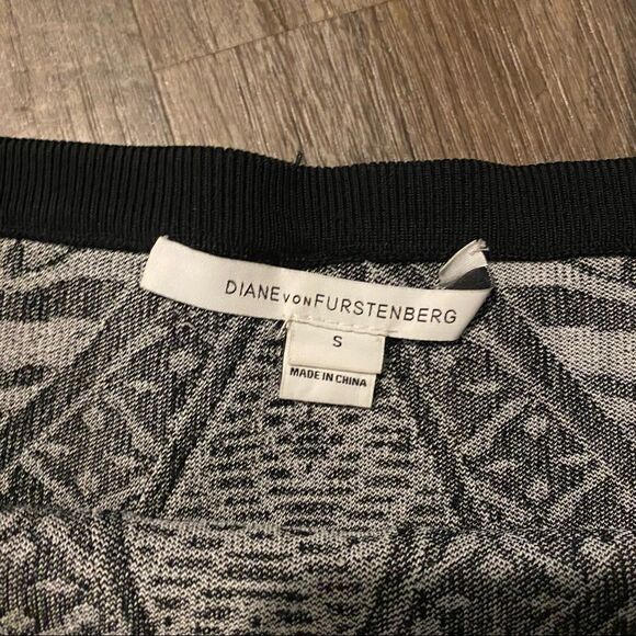 Diana Von Furstenberg Samara Knit Black and White A-Line Skirt in Zebra Tattoo S - Picture 6 of 7